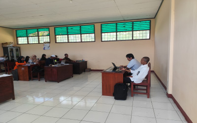 Dewan Guru Bersama Staf Tata Usaha MAN Sorong Gelar Rapat Kenaikan Kelas